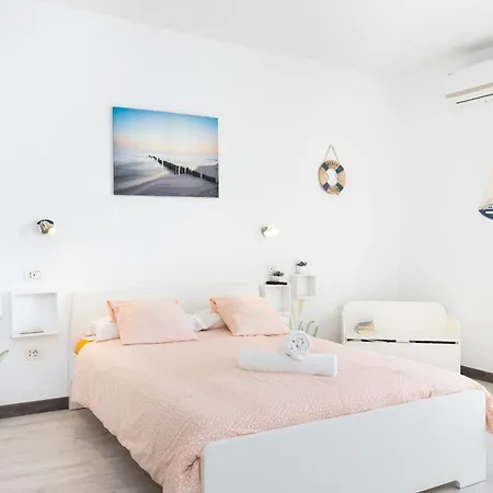 Domus Playa Paraiso 阿德耶